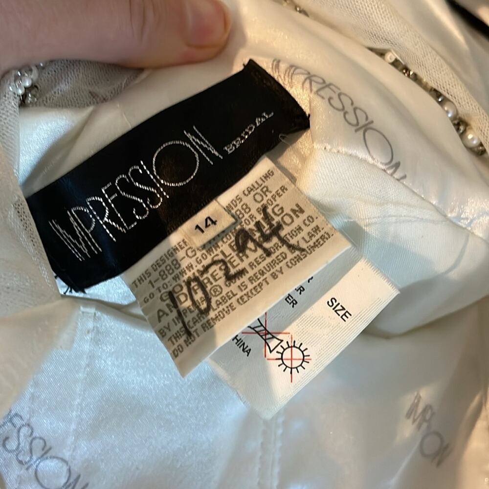 Sample gown Zurc for Impression bridal - Picture 7 of 16